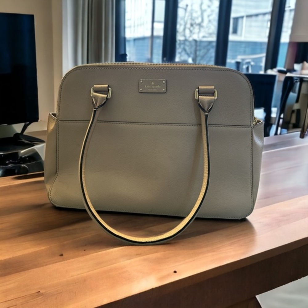 Gorgeous Kate Spade purse